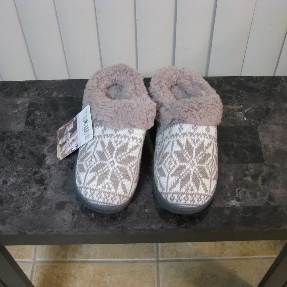 NWT Muk Luks gray purple white slippers M 7 8 - Picture 1 of 7